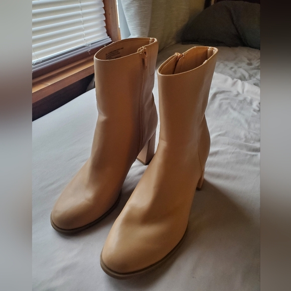 A.New.Day Heeled Boots - Picture 3 of 9